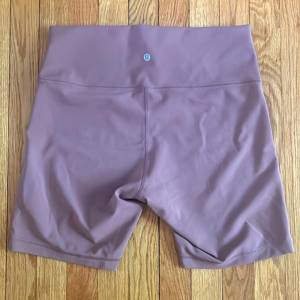 Lululemon mauve biker shorts